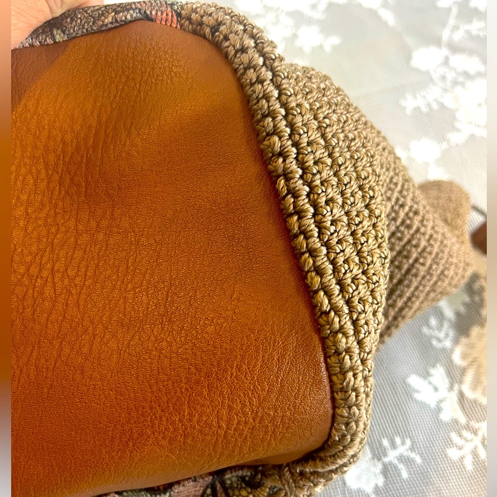 Brown and Tan Handbag - Picture 4 of 16